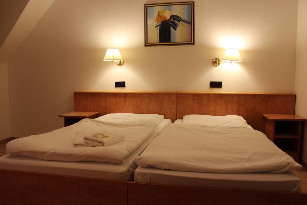 Hotel Gaya Bad Soden am Taunus Room photo