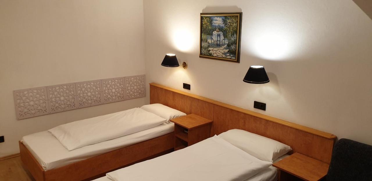 Hotel Gaya Bad Soden am Taunus Exterior photo